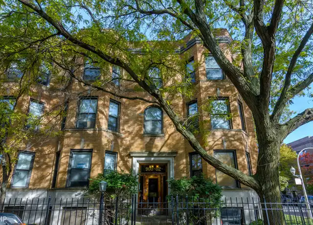 Property at 900 W Grace St Unit G, Chicago, IL, 60613, 2 beds, 1 bath, [object Object]