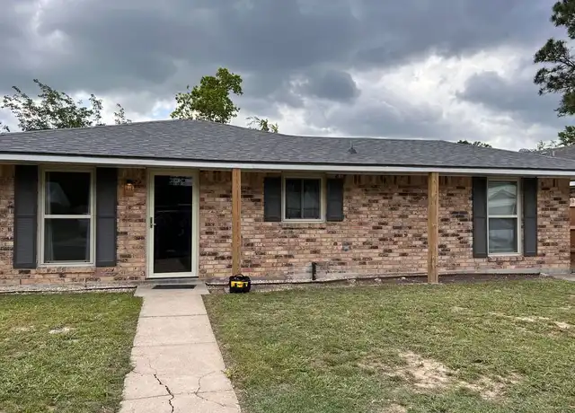 Property at 109 Sorority Dr, Lafayette, LA, 70506, 3 beds, 2 baths, [object Object]
