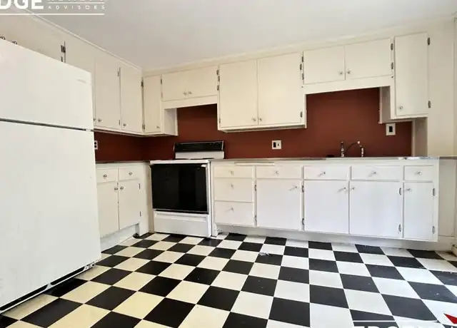 Property at 199 Mount Auburn St, Cambridge, MA, 02138, 2 beds, 1 bath, [object Object]