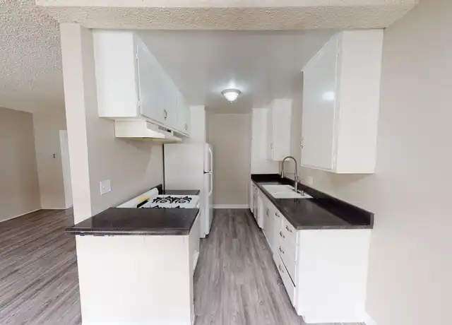 Property at 708 Venice Way Unit 17, Inglewood, CA, 90302, 1 bed, 1 bath, [object Object]