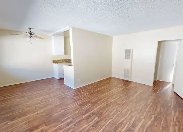 Property at 708 Venice Way Unit 17, Inglewood, CA, 90302, 1 bed, 1 bath, [object Object]