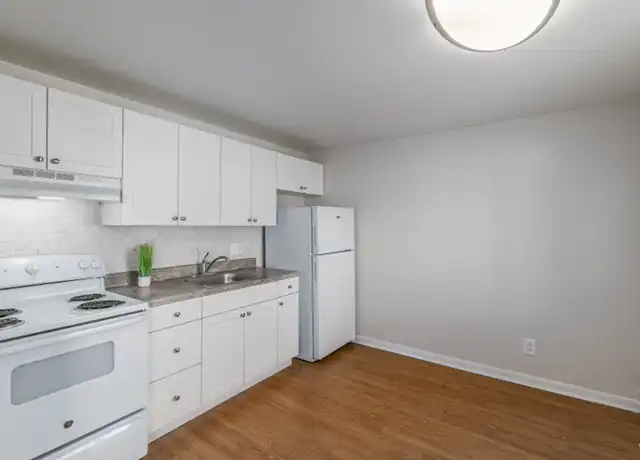Property at 18 N Oak Ave Unit E05, Clifton Heights, PA, 19018, 1 bed, 1 bath, [object Object]