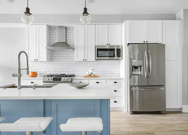 Property at Ridgeland Flats - 261 Washington Blvd, Oak Park, IL, 60302, 2 beds, 2 baths, [object Object]