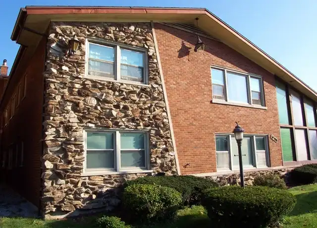 Property at 6300 W 63rd St Unit 9, Chicago, IL, 60638, 1 bed, 1 bath, [object Object]