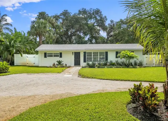 Property at 2706 10th Ave, Vero Beach, FL, 32960, 3 beds, 2 baths, [object Object]