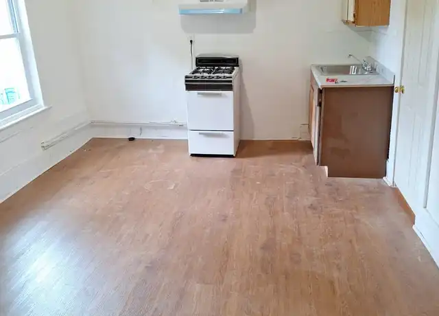 Property at 205 Beecher St Unit 3, Syracuse, NY, 13203, 2 beds, 1 bath, [object Object]