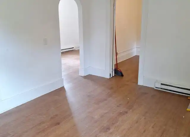 Property at 205 Beecher St Unit 3, Syracuse, NY, 13203, 2 beds, 1 bath, [object Object]