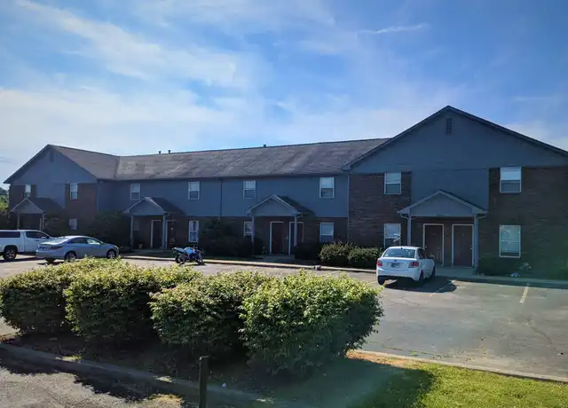 Property at 601 Wood Dale Ter, Greenwood, IN, 46142, 2 beds, 1.5 baths, [object Object]