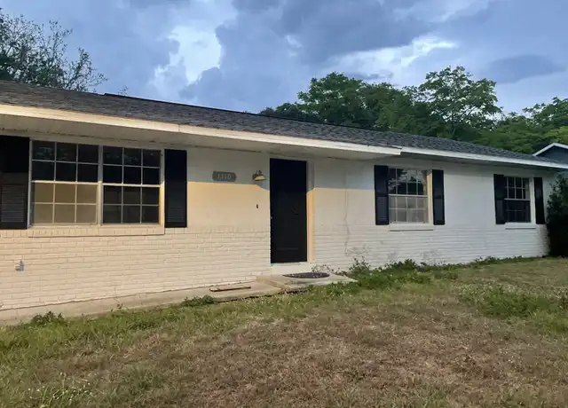 Property at 1110 Outlook Dr, Deltona, FL, 32725, 3 beds, 1 bath, [object Object]