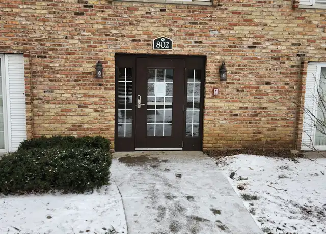 Property at 802 Old Settlers Trl #3, Hopkins, MN, 55343, 1 bed, 1 bath, [object Object]