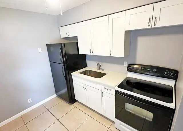 Property at 4030 NW 30th Ter, Lauderdale Lakes, FL, 33309, 1 bed, 1 bath, [object Object]