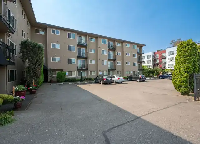 Property at Imperial Crown Manor - 1207 NW 92nd St, Seattle, WA, 98117, 1 bed, 1 bath, [object Object]