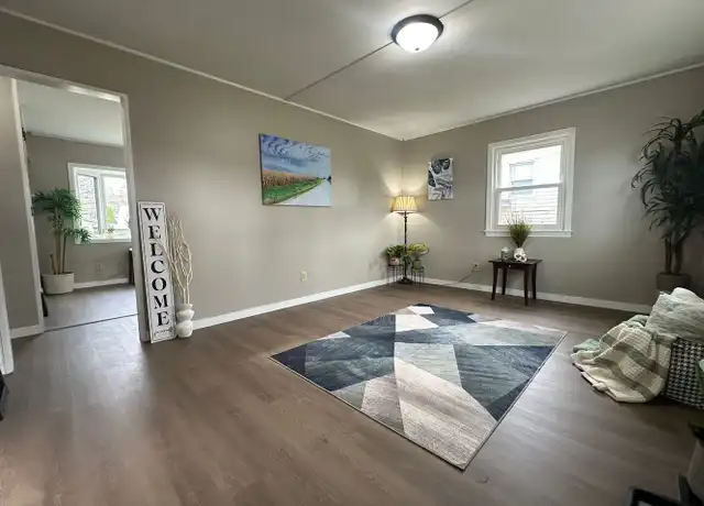 Property at 752 Sherman Ave, Waterloo, IA, 50703, 2 beds, 1 bath, [object Object]