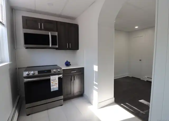 Property at 156 Garfield Ave Unit 11, New London, CT, 06320, 1 bed, 1 bath, [object Object]