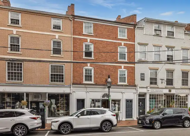 Property at 111 Market St #4, Portsmouth, NH, 03801, 2 beds, 1 bath, [object Object]