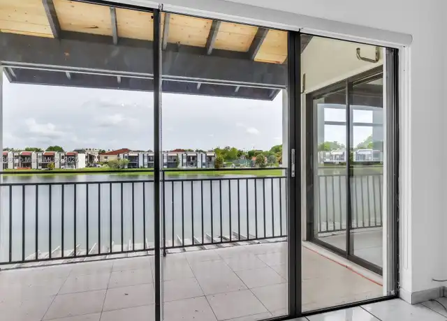 Property at 500 W Park Dr #201, Miami, FL, 33172, 2 beds, 1.5 baths, [object Object]