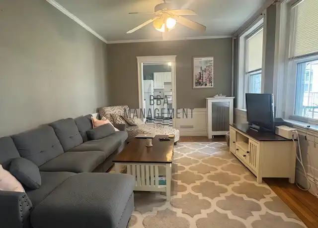 Property at 30 Chiswick Rd Unit 2, Brighton, MA, 02135, 2 beds, 1 bath, [object Object]