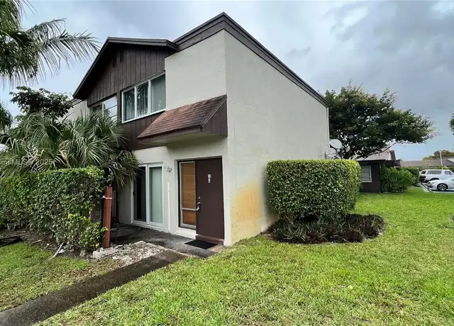 Property at 3200 NW 5th Ter #13, Pompano Beach, FL, 33064, 2 beds, 1.5 baths, [object Object]