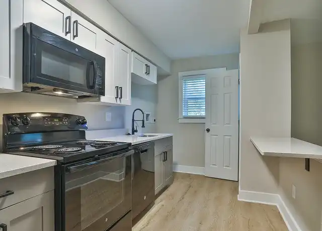 Property at Park at Downtown - 51 Montague Rd, Greenville, SC, 29617, 1 bed, 1 bath, [object Object]