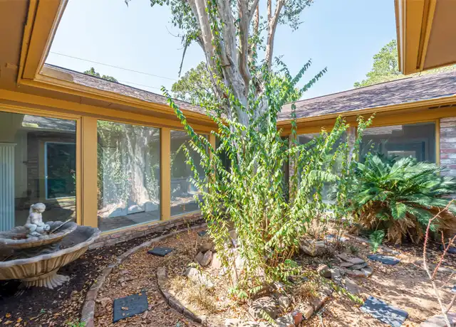 Property at 102 Butlers Ct, Conroe, TX, 77385, 3 beds, 2.5 baths, [object Object]