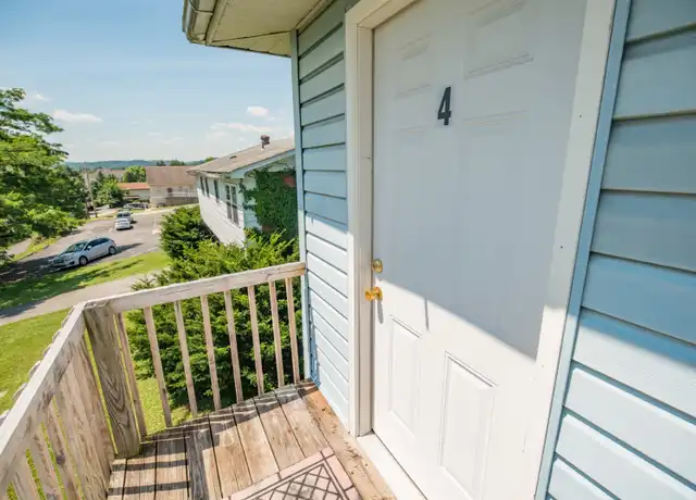 Property at 2867 University Ave Unit 2867-4, Morgantown, WV, 26505, 3 beds, 1 bath, [object Object]