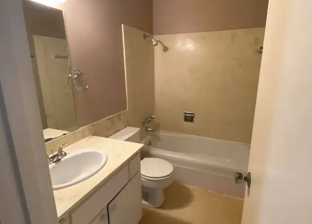 Property at 2901 Helena Ave #502, Nederland, TX, 77627, 1 bed, 1 bath, [object Object]