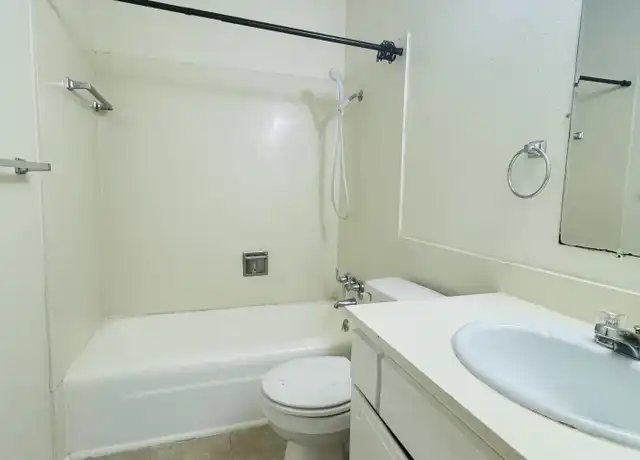 Property at 2901 Helena Ave #502, Nederland, TX, 77627, 1 bed, 1 bath, [object Object]