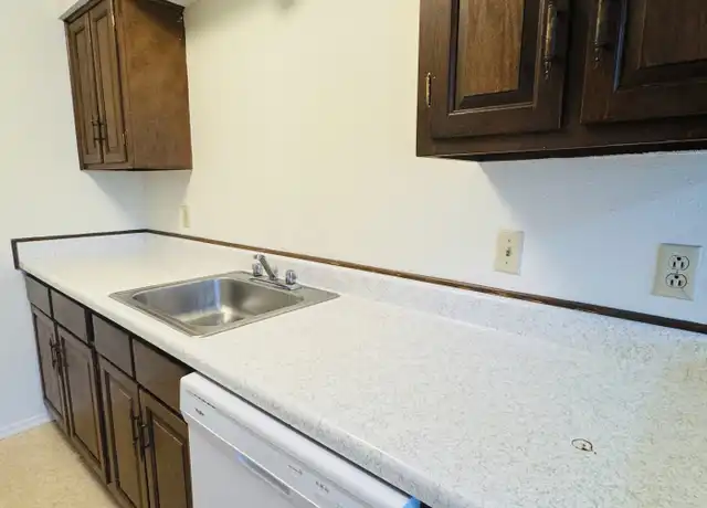 Property at 2901 Helena Ave #502, Nederland, TX, 77627, 1 bed, 1 bath, [object Object]
