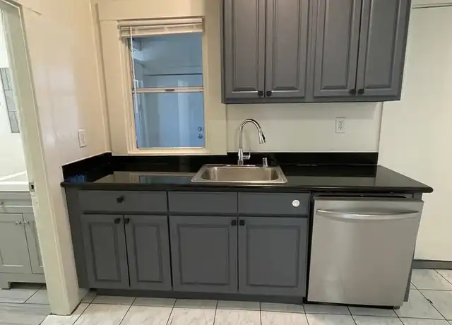 Property at 1720 8th St Unit 1720, Oakland, CA, 94607, 3 beds, 1 bath, [object Object]