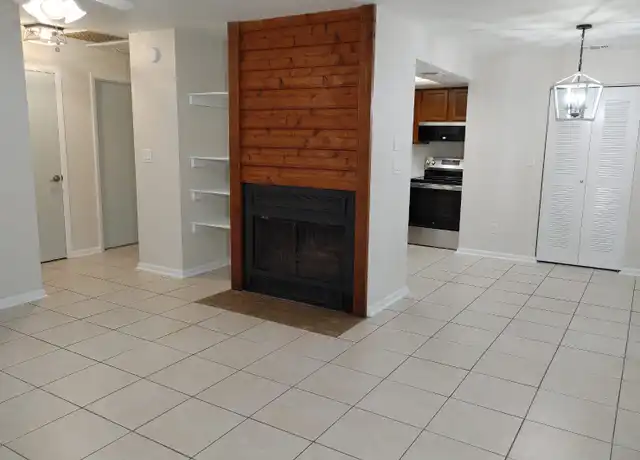 Property at 4405 SW 74th Ter Unit C, Gainesville, FL, 32608, 2 beds, 1 bath, [object Object]