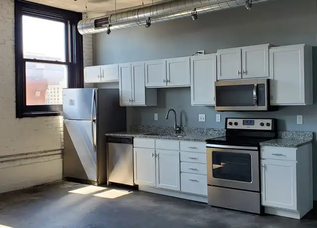 Property at 511 Pershing Ave Unit 402W, Davenport, IA, 52803, 2 beds, 2 baths, [object Object]