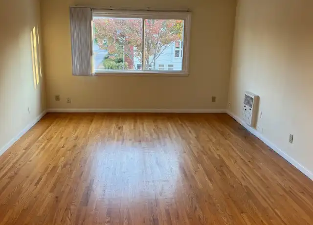 Property at 1585 W Highland Pkwy Unit 206, St Paul, MN, 55116, 2 beds, 2 baths, [object Object]