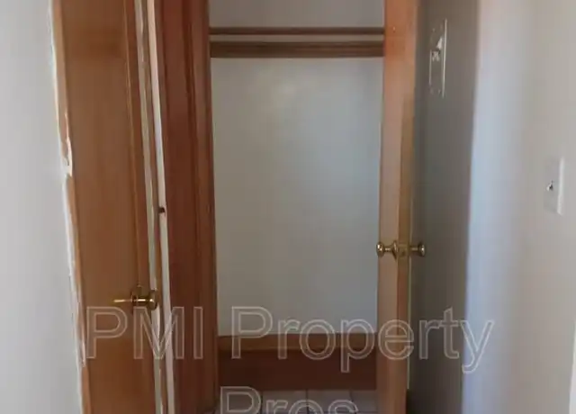 Property at 3800 N 76th St Unit 5, Milwaukee, WI, 53216, 1 bed, 1 bath, [object Object]