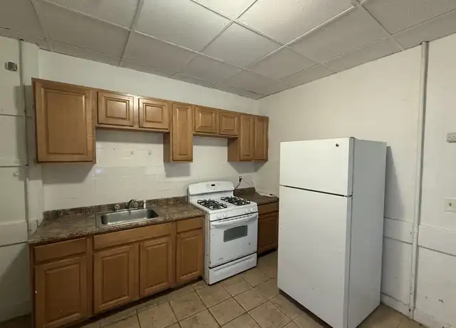 Property at 1 Harvard St Unit 1, Cambridge, MA, 02138, 2 beds, 1 bath, [object Object]