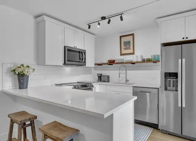 Property at 1166 6th Ave Unit 13B, Vero Beach, FL, 32960, 2 beds, 2.5 baths, [object Object]