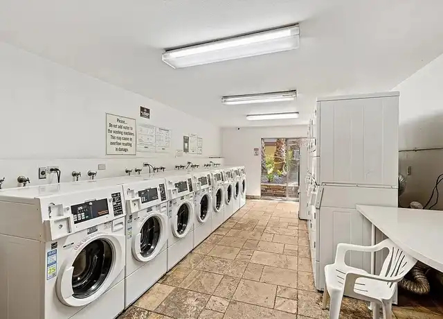 Property at 525 S Ardmore Ave, Los Angeles, CA, 90020, 1 bed, 1 bath, [object Object]