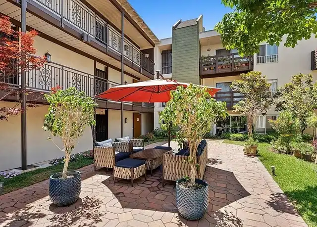 Property at 525 S Ardmore Ave, Los Angeles, CA, 90020, 1 bed, 1 bath, [object Object]