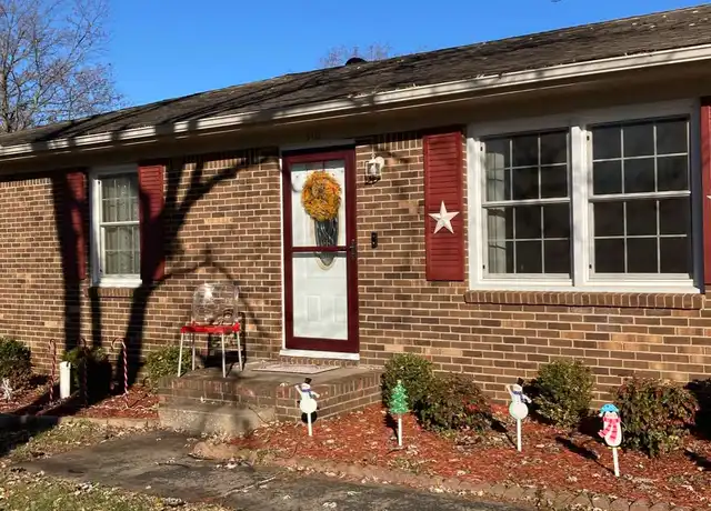 Property at 510 Sands Dr, Hopkinsville, KY, 42240, 3 beds, 2 baths, [object Object]