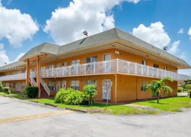Property at 271 NW 177th St Unit B121, Miami, FL, 33169, 0 beds, 1 bath, [object Object]