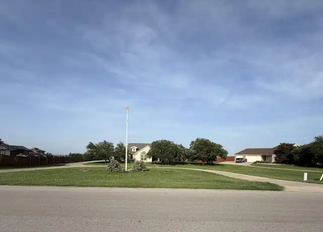 Property at 336 Skyline Dr, Copperas Cove, TX, 76522, 4 beds, 2 baths, [object Object]