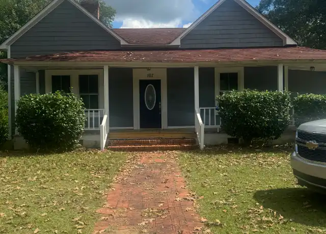 Property at 107 S Magnolia St, Raeford, NC, 28376, 3 beds, 2 baths, [object Object]