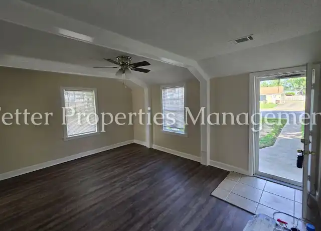 Property at 19 S Congress Ave, Evansville, IN, 47714, 2 beds, 1 bath, [object Object]