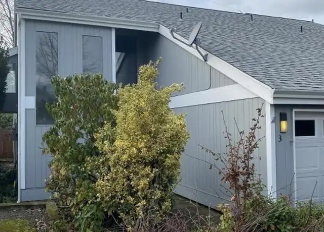 Property at 835 Oak St Unit 1, Oakland, OR, 97462, 2 beds, 1.5 baths, [object Object]