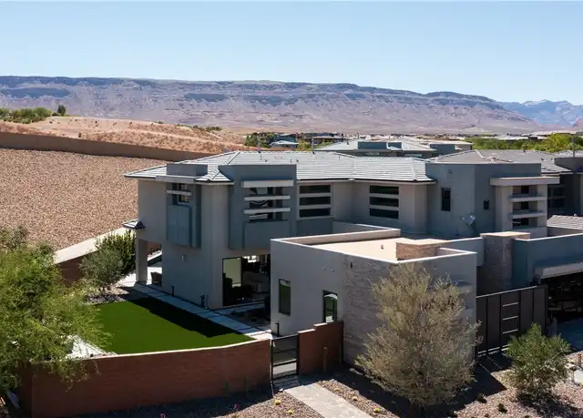 Property at 1 Garden Shadow Ln, Las Vegas, NV, 89135, 4 beds, 4.5 baths, [object Object]