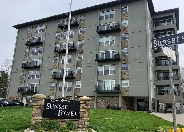 Property at 828 Sunset Ave Unit 882, Evansville, IN, 47713, 3 beds, 2 baths, [object Object]