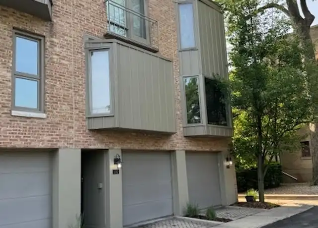 Property at 132 Percy Julian Sq, Oak Park, IL, 60302, 3 beds, 2 baths, [object Object]