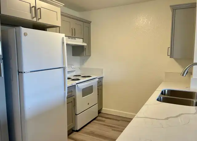 Property at 1207 S El Camino Real, Oceanside, CA, 92054, 2 beds, 1 bath, [object Object]