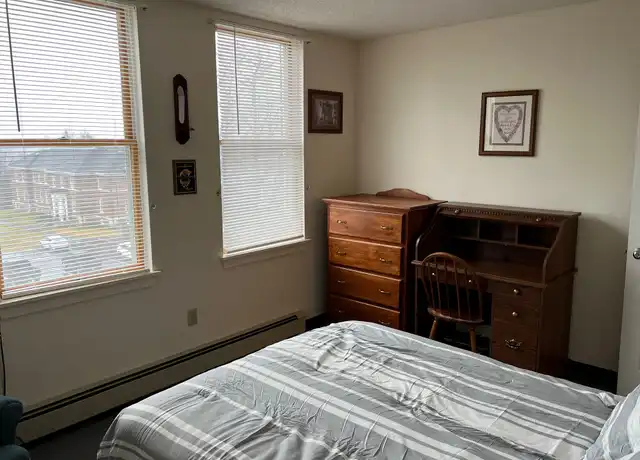 Property at 36 Mary St Unit 303, Skowhegan, ME, 04976, 1 bed, 1 bath, [object Object]