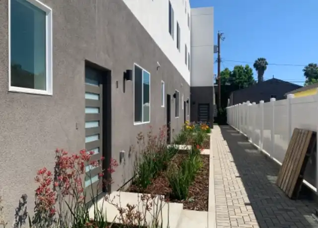 Property at 11472 Albers St Unit 3, North Hollywood, CA, 91601, 3 beds, 3.5 baths, [object Object]