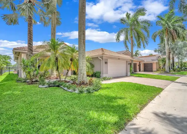 Property at 1737 Harbor View Cir, Weston, FL, 33327, 4 beds, 3 baths, [object Object]